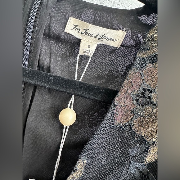 ๐ For Love and Lemons ๐ Black and Gold Size S Cocktail Dress NWT - Picture 4 of 9